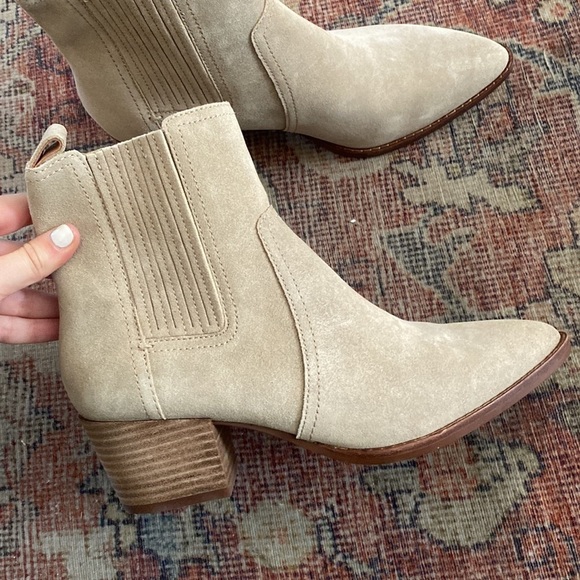 Madewell The Western Ankle Boot in Suede NG670 - Picture 4 of 6